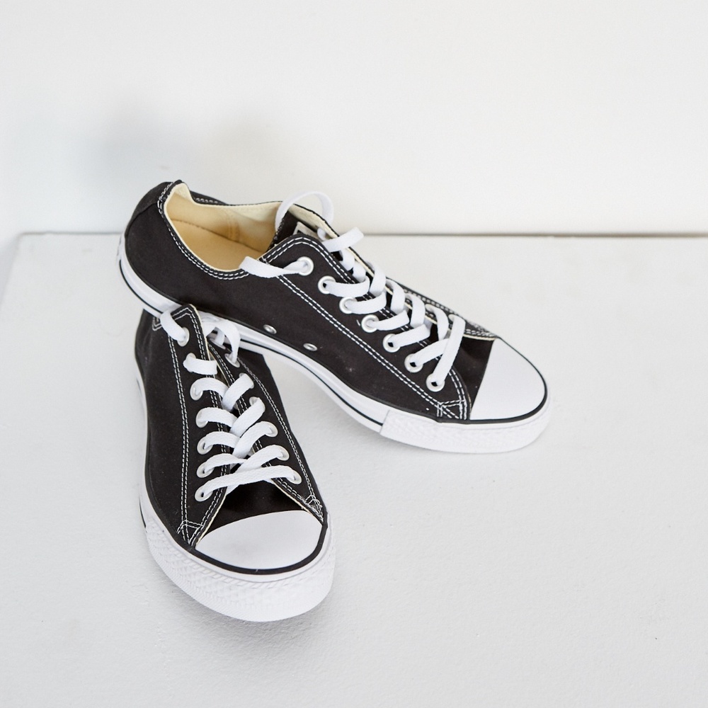NWOT Black and white Converse sneakers